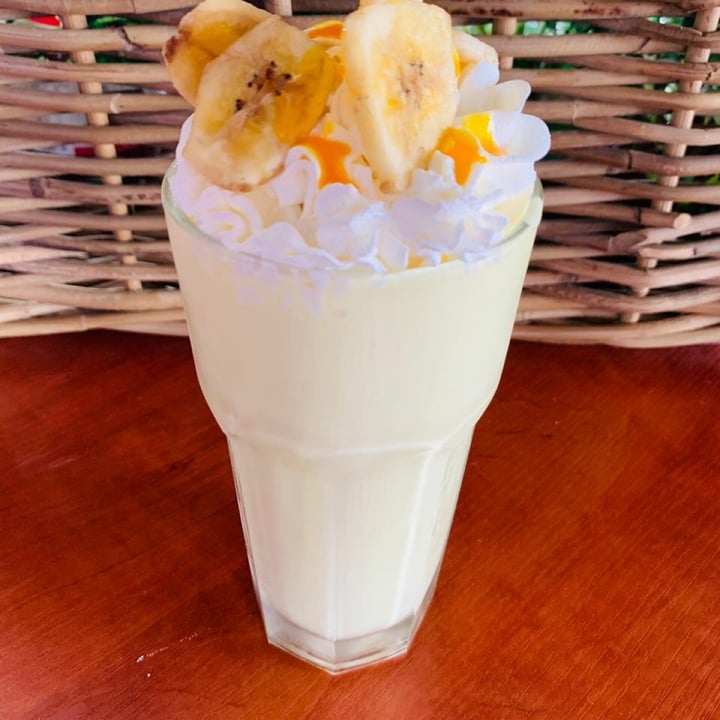 photo of Asher's Corner Cafe @ Ashers Farm Sanctuary Banana Bomb Milkshake shared by @skyecomley on  16 Jan 2021 - review