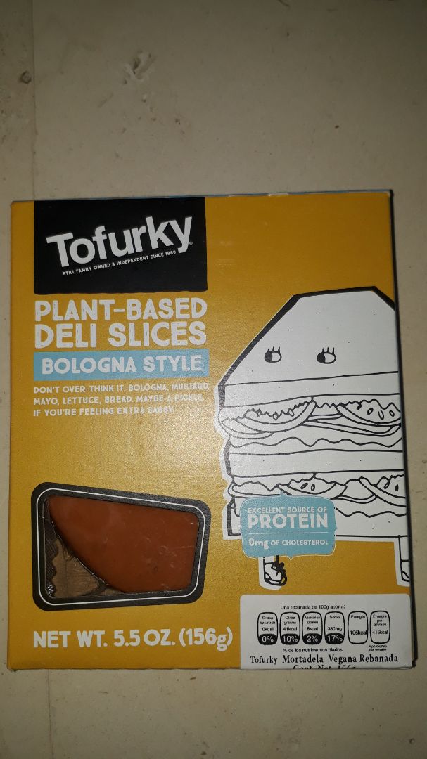 photo of Tofurky Deli Slices Bologna Style shared by @danyhorn on  23 Dec 2019 - review
