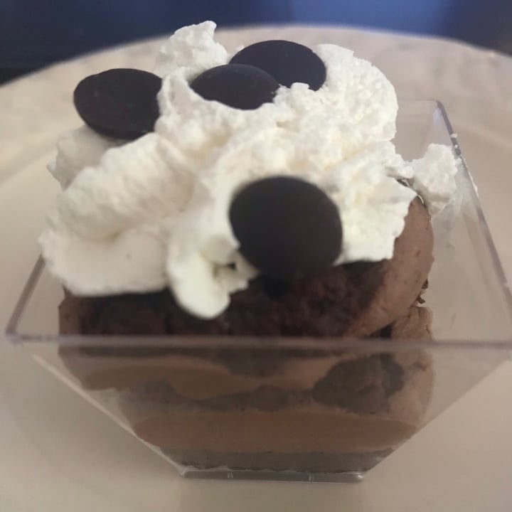 photo of Kiki Pasteleria Vegana Torta de chocolate y mousse de chocolate shared by @esteficasotti on  06 Aug 2020 - review