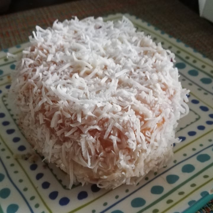 photo of Beechwood Doughnuts Coconut Cream Doughnut shared by @dgomes on  13 Aug 2020 - review