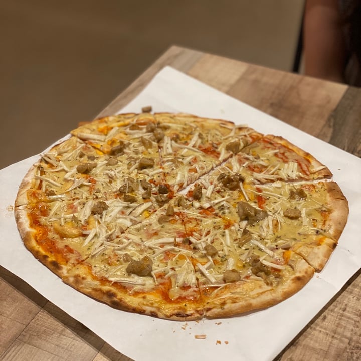 photo of WS Deli Experience Store Truffle Porcini Funghi Pizza shared by @cocothekoala on  16 Jan 2021 - review