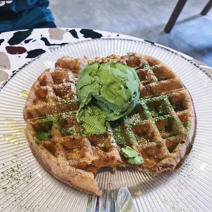photo of Hvala Keong Saik Waffles with Matcha Gelato shared by @mariaubergine on  19 Jan 2021 - review