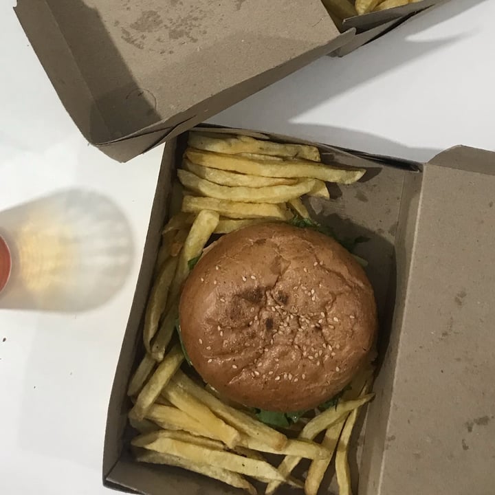 review photo of GO VEGAN hamburguesa shared by @sofivarela1 on 27 Mar 2022 - review