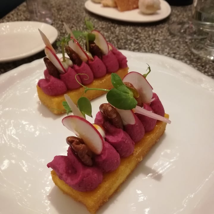 review photo of Capra e Cavoli vegetariano, vegano e pesce Polenta croccante con paté vegetale alle noci shared by @sarettamagx on 19 Apr 2022 - review