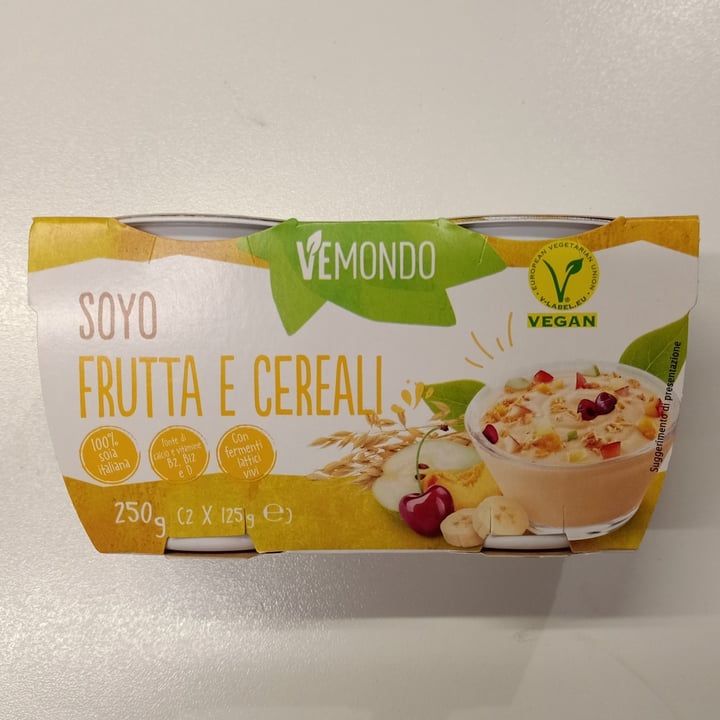 photo of Vemondo Yougurt Soyo Frutta E Cereali (Fruit & Cereals) shared by @lalucinda on  05 Apr 2022 - review