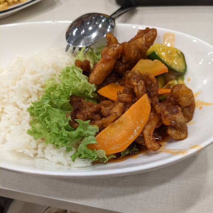 photo of D’life orchard gateway Sweet and Sour Abalone Mushroom Rice shared by @junnn on  11 Jun 2022 - review
