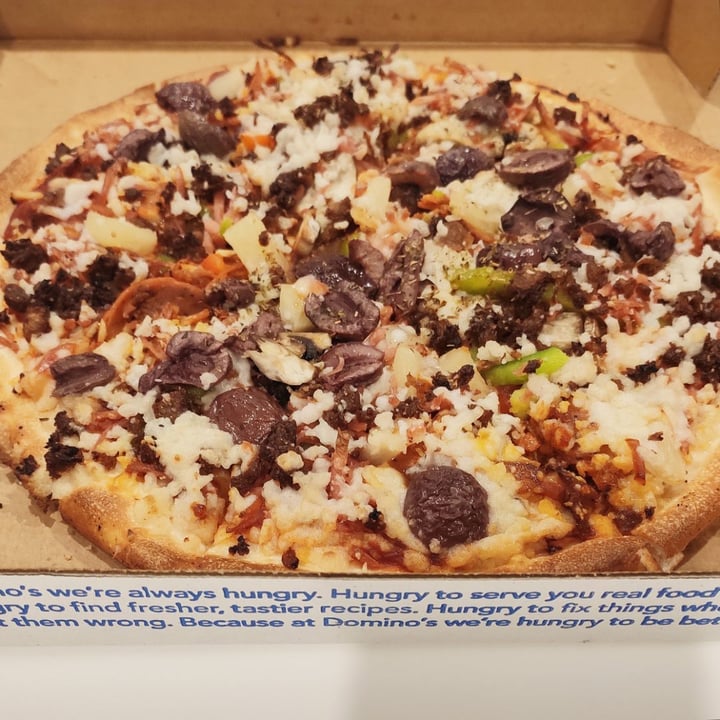photo of Domino's Supreme Pizza shared by @jmacvu on  08 Dec 2019 - review