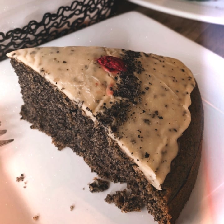 review photo of WellSmoocht Black Sesame Cake shared by @xiao-mantouu on 06 Nov 2020 - review