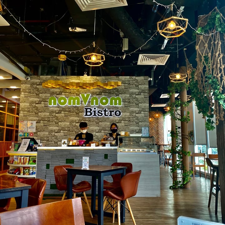 review photo of nomVnom Bistro Lion's Mane Truffle shared by @thatsassymomo on 30 Jan 2021 - review