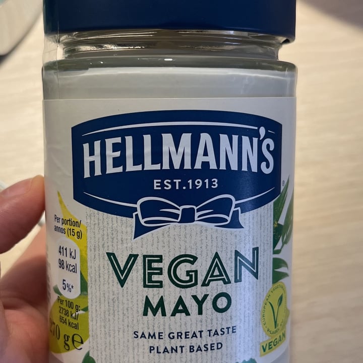 photo of Hellmann’s Hellman’s Vegan Mayonnaise shared by @cami23 on  15 Apr 2022 - review