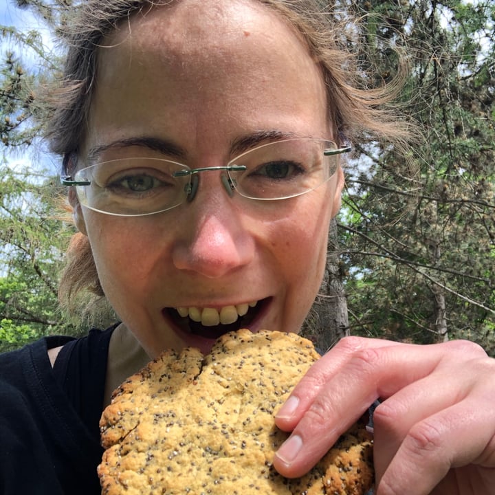 photo of SnacksRLife Big Protein Cookie - Lemon Chia Seed shared by @der-minniefisch on  03 Jun 2021 - review