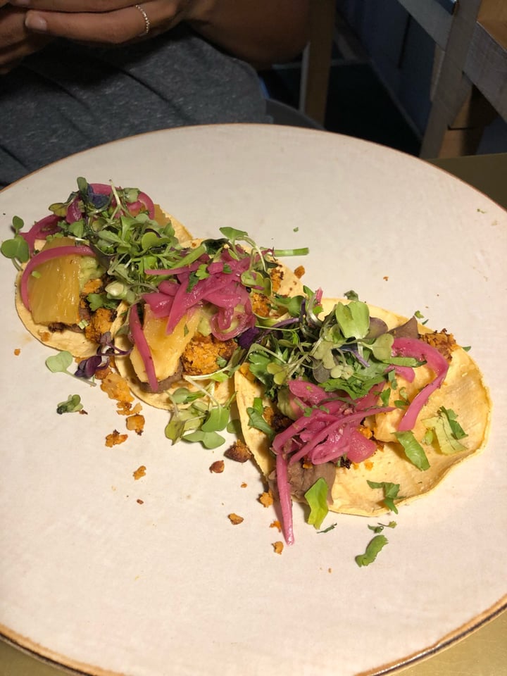 review photo of Green and Berries Tacos shared by @jeromeucla on 25 May 2019 - review