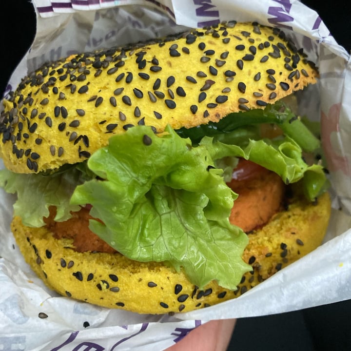 photo of Flower Burger Spicy Cecio shared by @elisavegan on  09 Oct 2022 - review