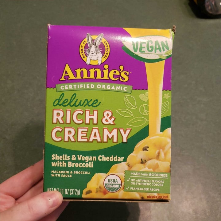 review photo of Annie’s Deluxe Rich & Creamy, Shells & Vegan Cheddar With Broccoli shared by @veganshay17 on 23 Aug 2020 - review
