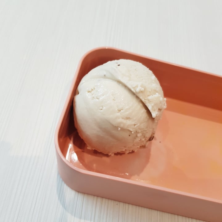 photo of Kind Kones Peanut Buttercup Ice Cream shared by @byobottlesg on  12 Apr 2021 - review