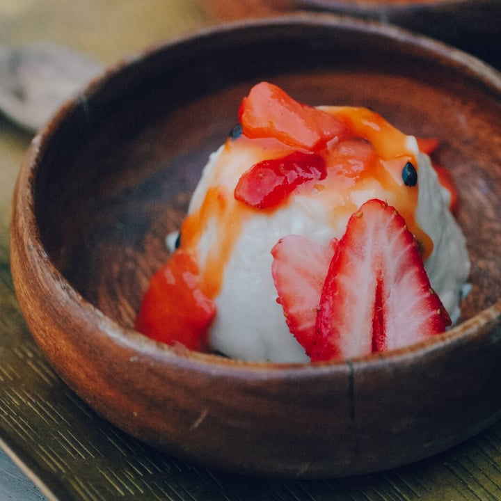 photo of Baobab Ridge Vegan Strawberry And Passion Fruit Panna Cotta shared by @thegypsykitchensa on  07 Nov 2022 - review