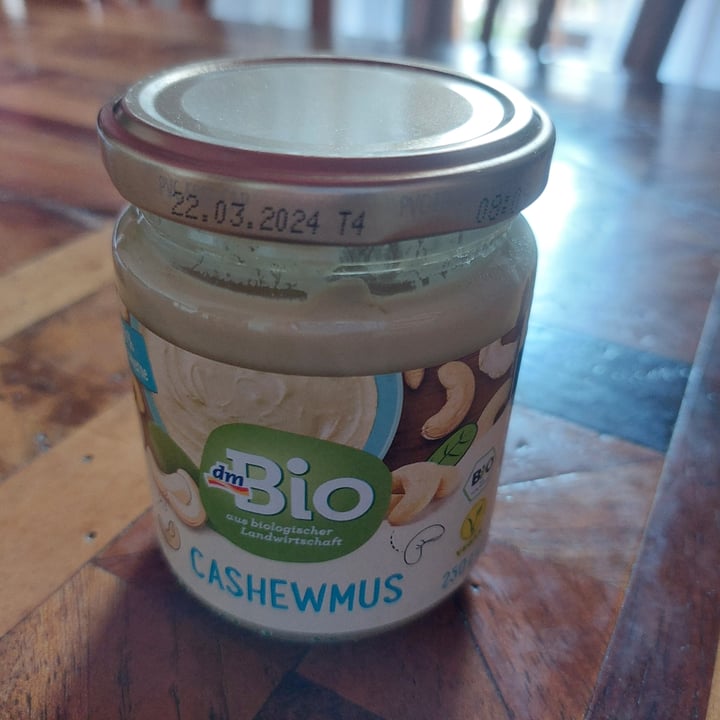 review photo of dmBio Cashew-Creme shared by @camibognoli99 on 11 Jun 2022 - review