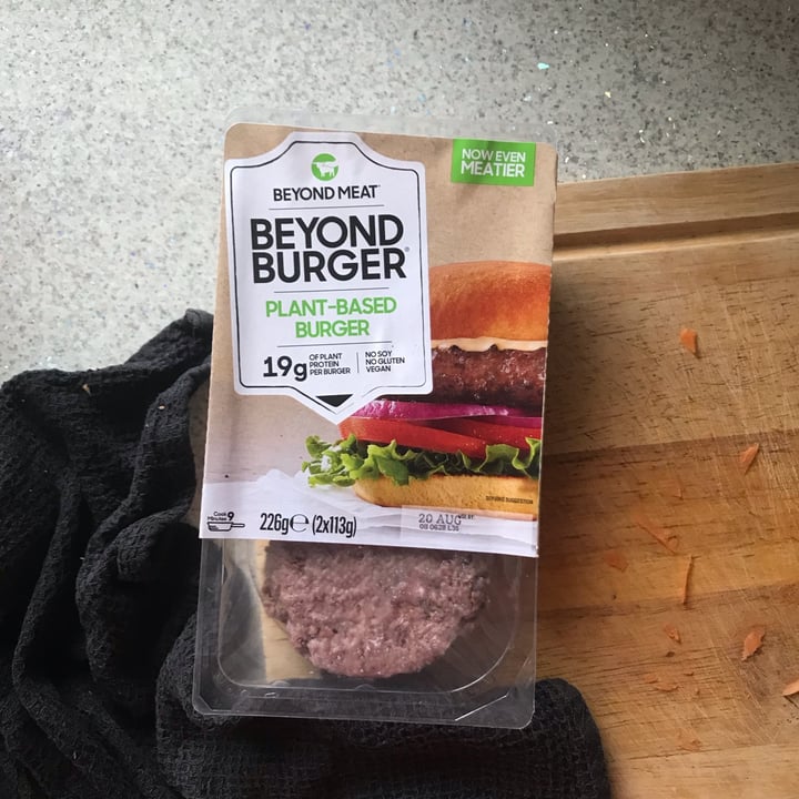 photo of Beyond Meat Beyond Burger Plant-Based Patties shared by @veganillustrator on  23 Aug 2022 - review