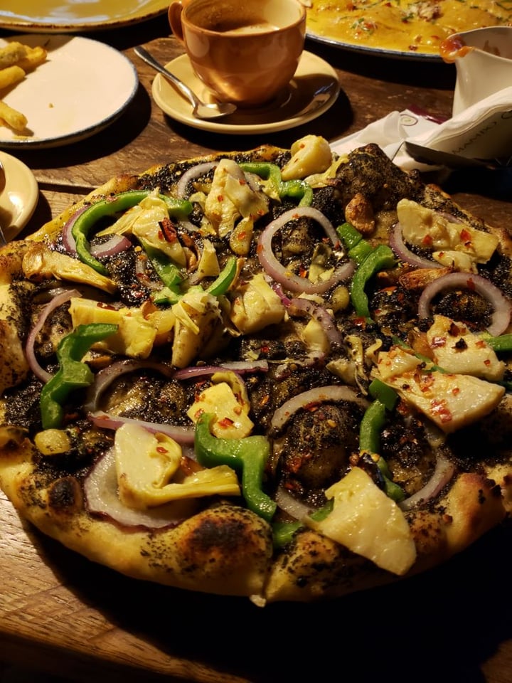 photo of MAMBO ITALIA LAVINGTON Vegan Pizza shared by @sargentmags1 on  06 Dec 2019 - review
