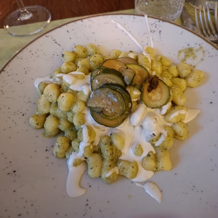 photo of L'OV Osteria Vegetariana Gnocchi Con Zucchine, Menta E Gorgonzola Veg shared by @marinatartaruga on  30 Jun 2022 - review