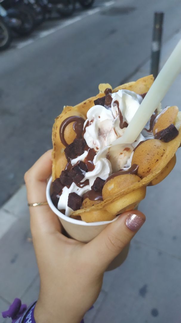 photo of The Cream Bcn Waffle + ice-cream shared by @elenamg2000 on  17 Oct 2019 - review