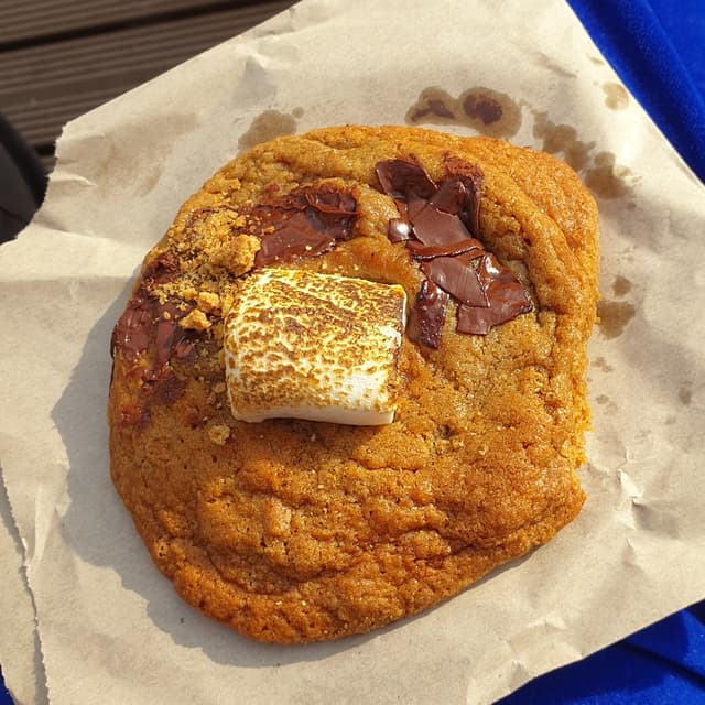 Foto do prato “S'mores Cookie”
