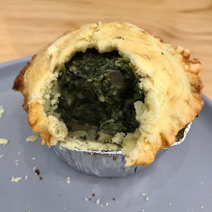 photo of Lilac Oak Mini Mushroom Spinach Cream Pie shared by @ziggyradiobear on  10 Oct 2021 - review