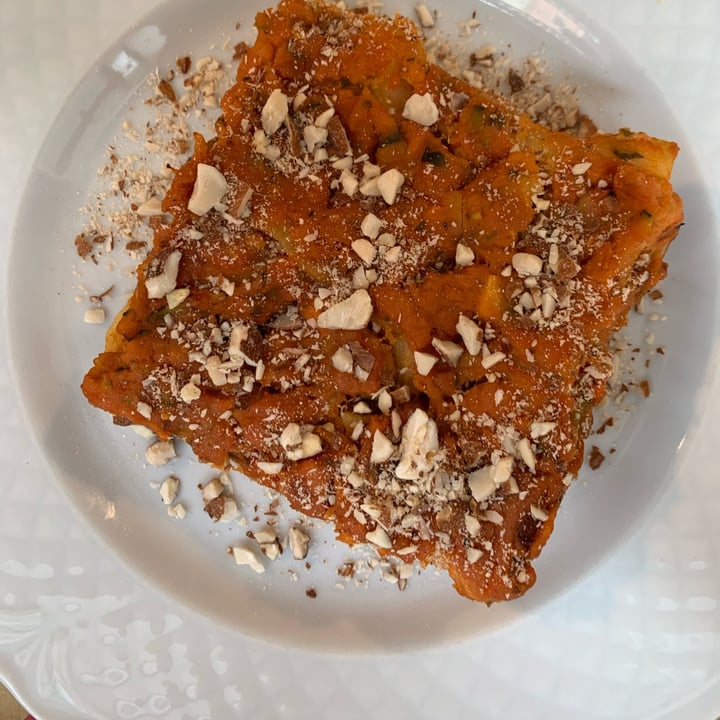 photo of Dulcamara Vegan Bakery & Bistrot Vegan Lasagna shared by @tommasoleoni on  07 Jun 2022 - review