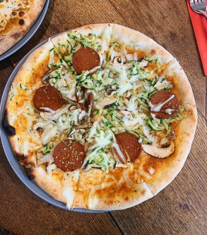 review photo of Happiz Margarita pizza shared by @junetheonly on 14 May 2019 - review