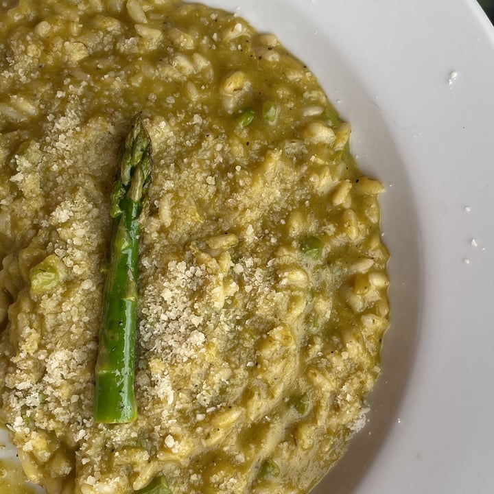 photo of Lilla Asparagus Risotto shared by @herbivoracious on  08 Sep 2022 - review