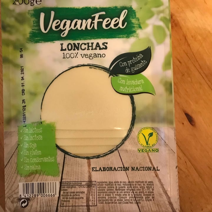 review photo of Vegan Feel Lonchas 100% Veganas Queso shared by @mrtslv on 25 Dec 2020 - review