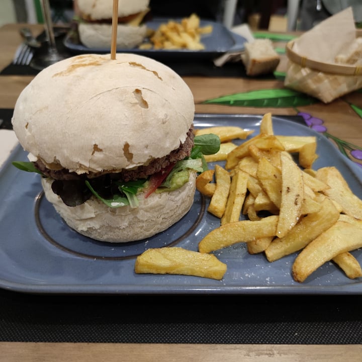photo of Deliveggie Ourense Burguer Mexicana shared by @quitos on  14 May 2022 - review