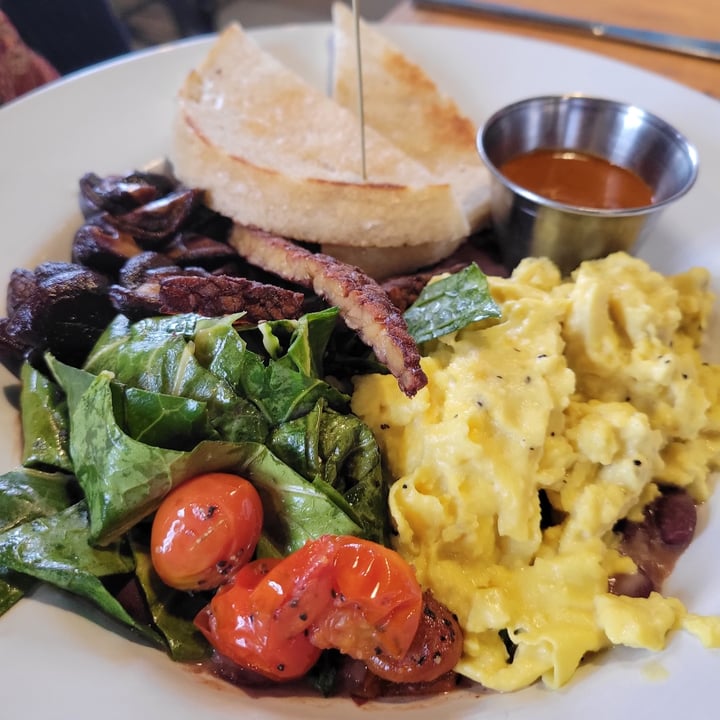 photo of Reverie Cafe + Bar Bloomington Breakfast shared by @theplantbasedbeard on  04 Mar 2022 - review