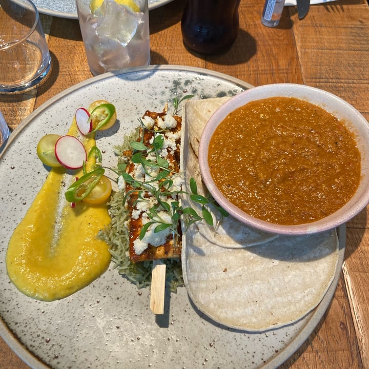 photo of mallow pibil tofu, arroz verde, salsa amarilla, blue corn tortillas, black bean mole, queso fresco shared by @-fre- on  03 Oct 2022 - review