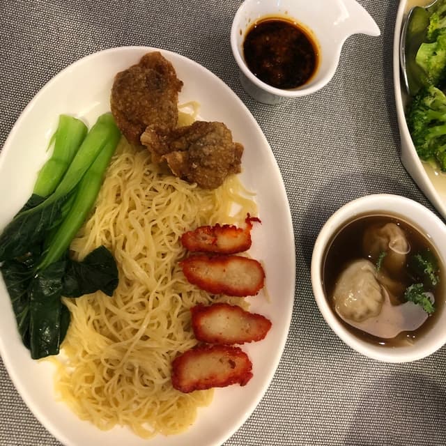 菜肴“Char Siew & Wanton Dry Noodle”的照片