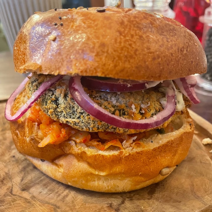 photo of Wulf & Lamb “fish”burger shared by @bryanvegan on  02 Nov 2022 - review