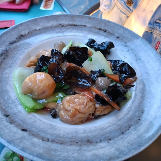 Photo of the dish “palline di soia saltate con verdure”