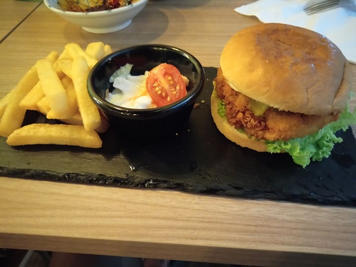 photo of Vegan Curry Rice with Mother Earth Omnipork Burger shared by @veganspicegirl on  18 Nov 2019 - review