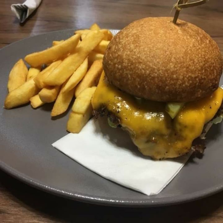 photo of Vege Joy Pizza & Burger Pulled "Pork" Burger shared by @mariagicheva on  18 Jun 2020 - review