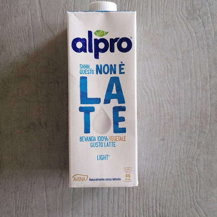 photo of Alpro This is Not Milk Classic Questo Non è Late Classico shared by @greti on  25 May 2022 - review