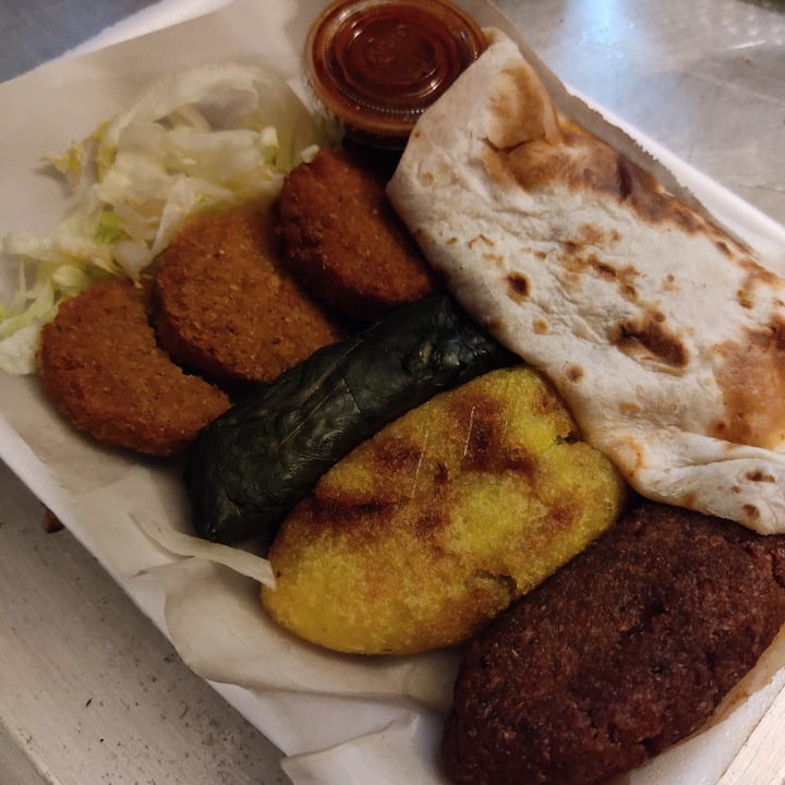 photo of Arabic food. Shawarma and Falafel Mr. Abbas Falafel shared by @otrelephant on  05 Jan 2021 - review