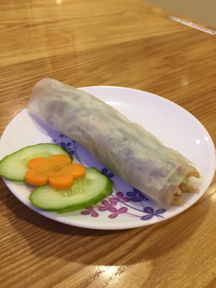 review photo of Loving Hut Summer Roll shared by @movinganimals on 05 Feb 2020 - review