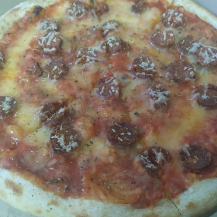 photo of deWeggie's Pizza Pepperoni shared by @elkeandrea9 on  06 Aug 2021 - review