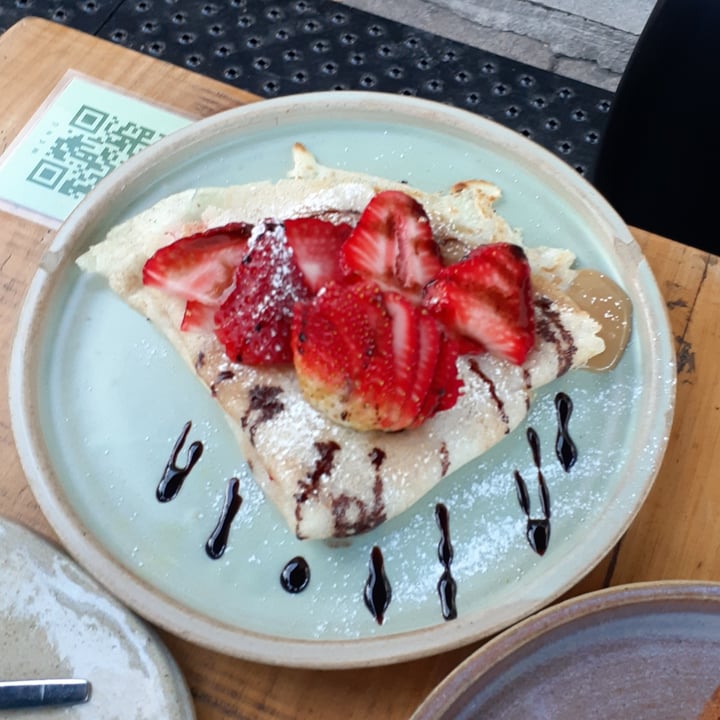 photo of Let it V - Vegan Sushi Pancake de ddl y frutillas shared by @floverburg on  02 Aug 2021 - review