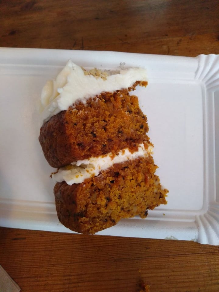 photo of La Besneta Carrot Cake vegano shared by @nuriaolme on  01 Aug 2019 - review