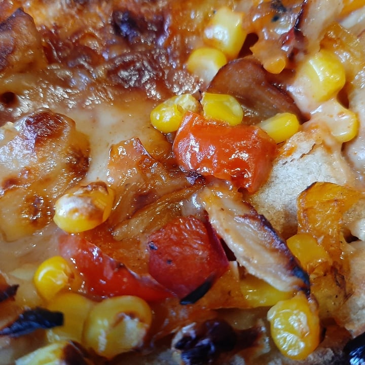 photo of GRO Plant-based eating Bbq Chick'n Pizza shared by @ludoludo on  15 Apr 2022 - review