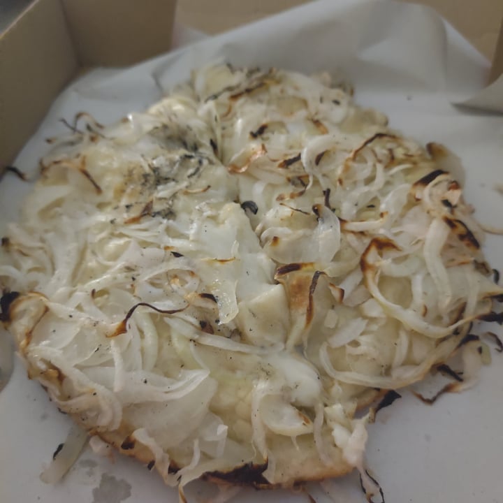 photo of Pizzería Güerrin Pizza Fugazzeta Vegana shared by @amvelasquez on  23 Sep 2021 - review