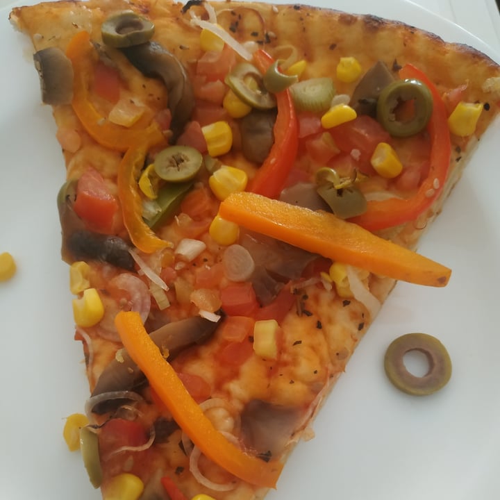 photo of Pizzadero Pizza Vegetariana Sin Queso Se Convierte En Vegana shared by @dulasnavvegan on  05 Jan 2022 - review