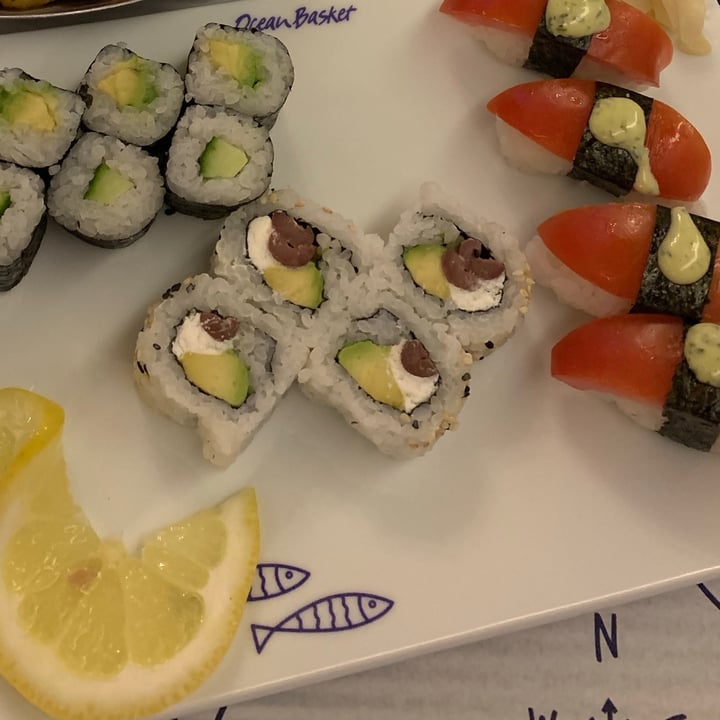 review photo of Ocean Basket Loch Logan Waterfront Bonsai sushi platter shared by @wilmievdh97725 on 26 Nov 2020 - review