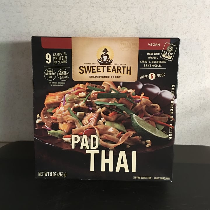 review photo of Sweet Earth Pad Thai shared by @new-york-vegan on 03 Jun 2022 - review
